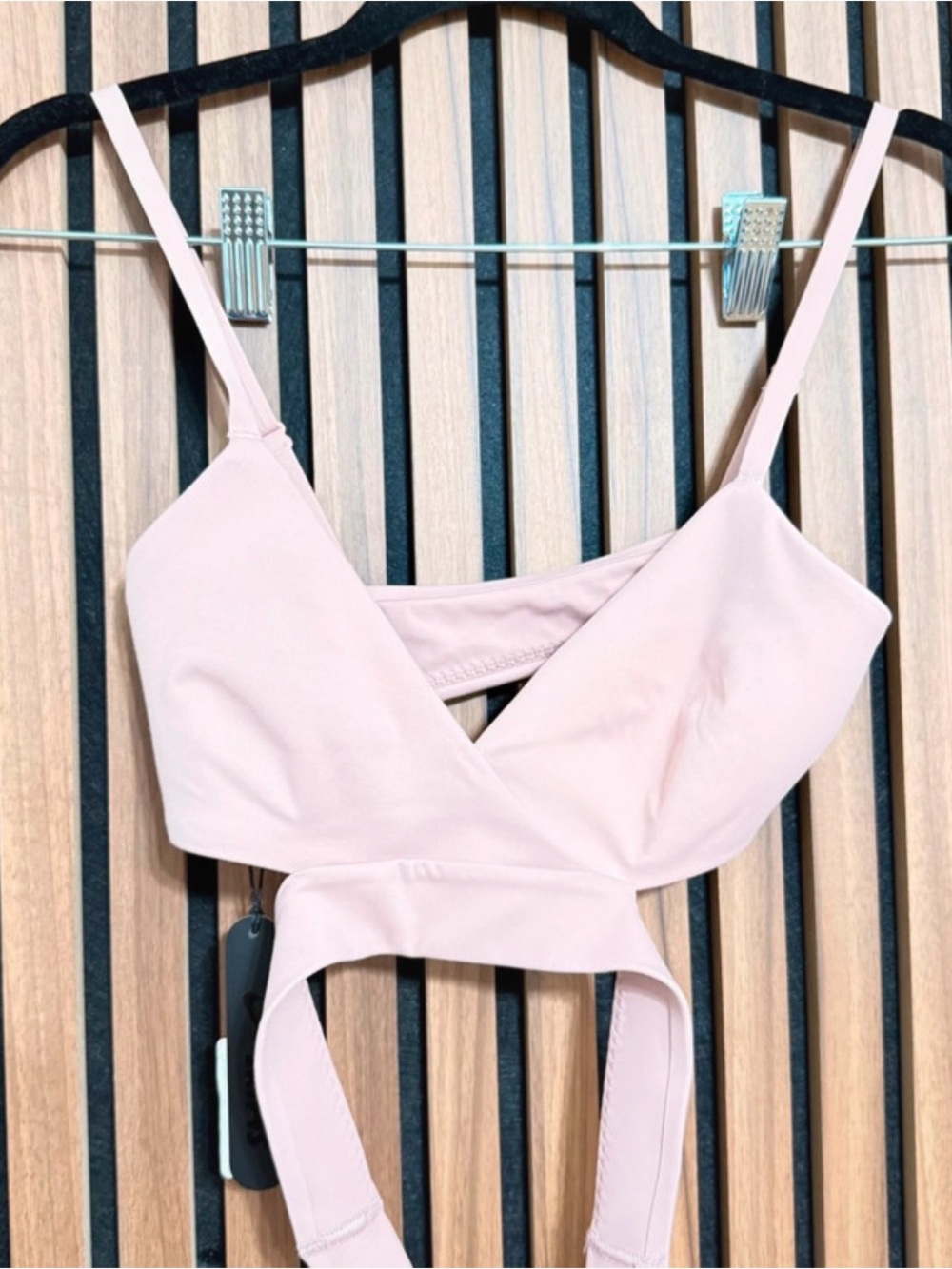 Nike Skims Matte Pink Himalayan Wrap Bra - Picture 2 of 7